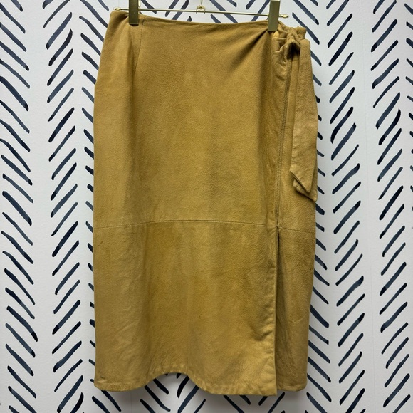 Vintage Oscar de la Renta Suede Skirt with Side Tie - 6 - Picture 1 of 8